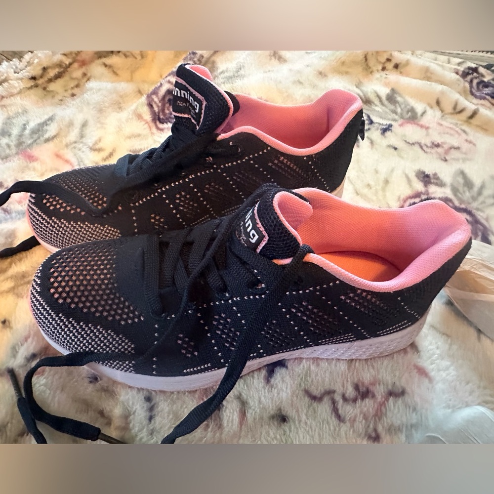 Women's Blue and Pink Sneakers Like new size 37